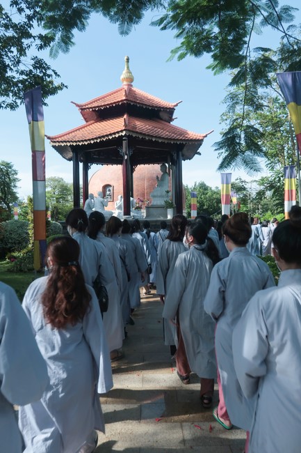Visit Truc Lam Chanh Giac Monastery, Tien Giang of Hoang Phap pagoda security Team