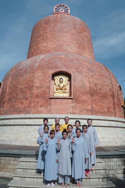 Visit Truc Lam Chanh Giac Monastery, Tien Giang of Hoang Phap pagoda security Team
