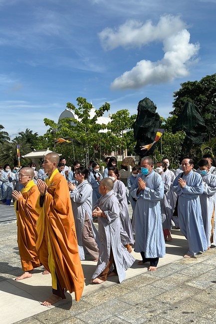 Visit Truc Lam Chanh Giac Monastery, Tien Giang of Hoang Phap pagoda security Team
