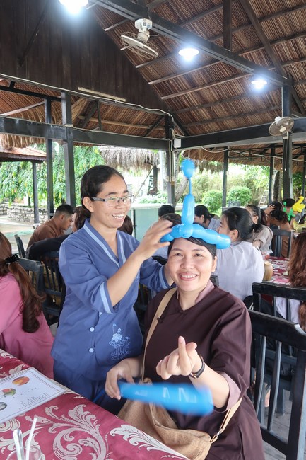 Visit Truc Lam Chanh Giac Monastery, Tien Giang of Hoang Phap pagoda security Team