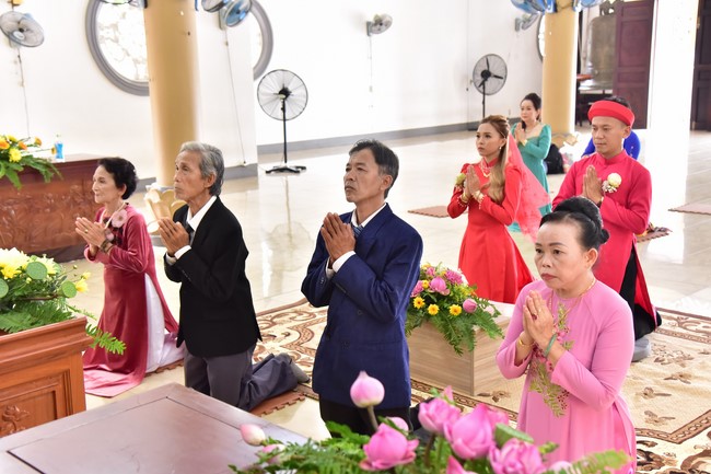 Wedding Ceremony at the pagoda