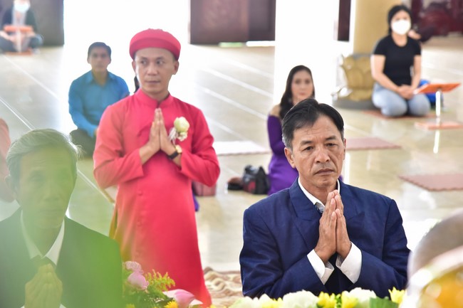 Wedding Ceremony at the pagoda