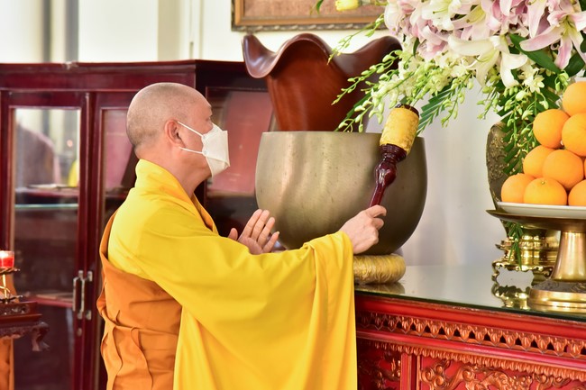 Wedding Ceremony at the pagoda
