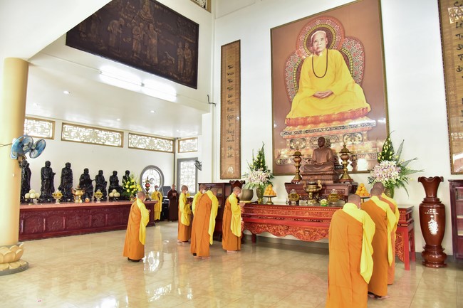 Wedding Ceremony at the pagoda
