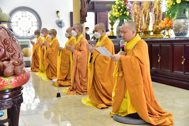 Wedding Ceremony at the pagoda