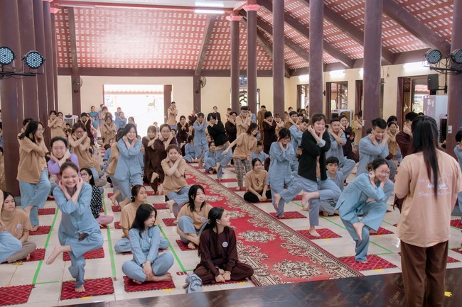 2nd day of the Retreat Back to a Peaceful Place at Hoa Phuc Pagoda