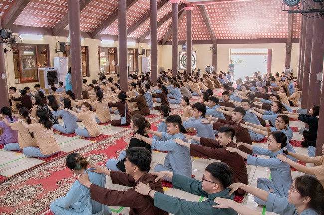 2nd day of the Retreat Back to a Peaceful Place at Hoa Phuc Pagoda