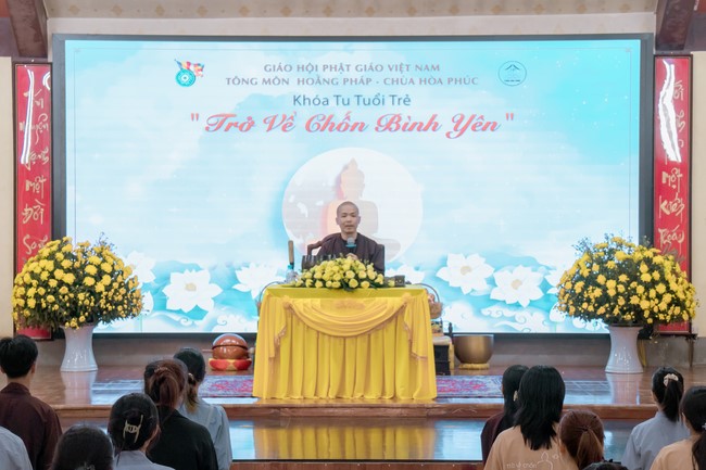 2nd day of the Retreat Back to a Peaceful Place at Hoa Phuc Pagoda