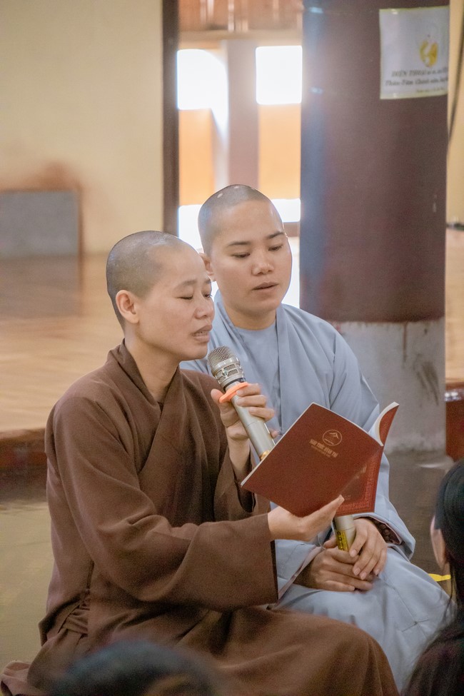 2nd day of the Retreat Back to a Peaceful Place at Hoa Phuc Pagoda