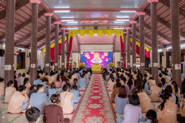 2nd day of the Retreat Back to a Peaceful Place at Hoa Phuc Pagoda