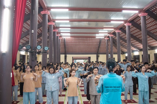 2nd day of the Retreat Back to a Peaceful Place at Hoa Phuc Pagoda