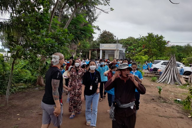 Khóa tu thanh thiếu niên: Chuyến dã ngoại nông trại và sân chim Vàm Hồ, Bến Tre