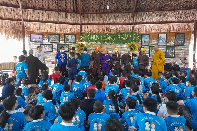 Khóa tu thanh thiếu niên: Chuyến dã ngoại nông trại và sân chim Vàm Hồ, Bến Tre