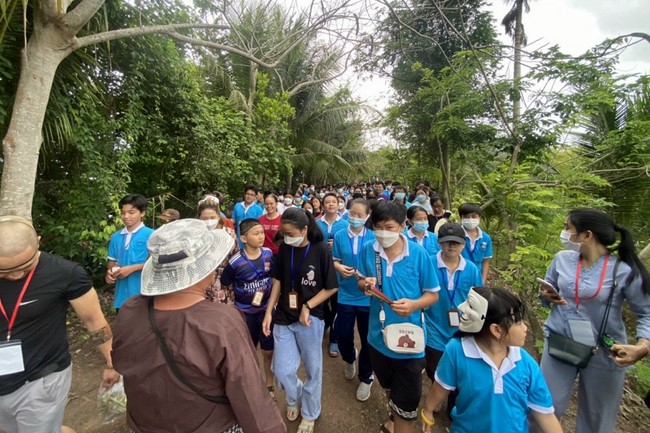 Khóa tu thanh thiếu niên: Chuyến dã ngoại nông trại và sân chim Vàm Hồ, Bến Tre