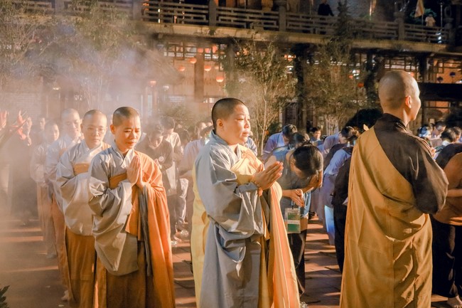 2nd day of the Retreat Back to a Peaceful Place - Candle Lighting Night - at Hoa Phuc Pagoda