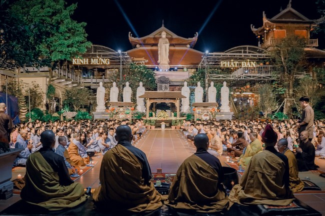 2nd day of the Retreat Back to a Peaceful Place - Candle Lighting Night - at Hoa Phuc Pagoda
