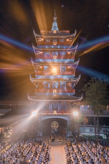 2nd day of the Retreat Back to a Peaceful Place - Candle Lighting Night - at Hoa Phuc Pagoda