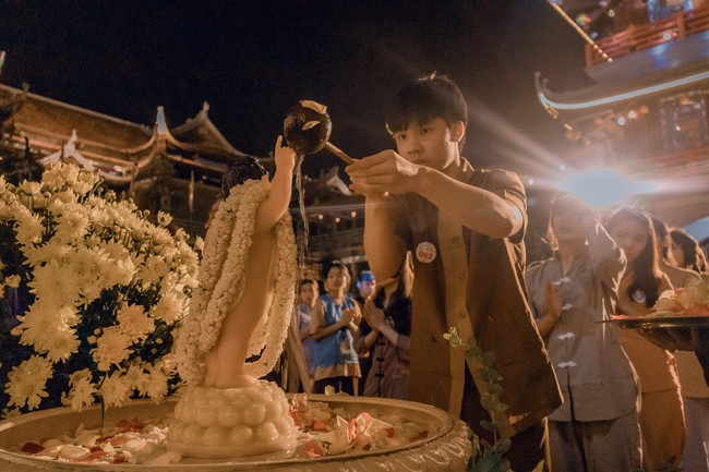 2nd day of the Retreat Back to a Peaceful Place - Candle Lighting Night - at Hoa Phuc Pagoda