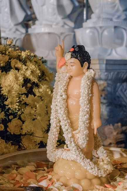 2nd day of the Retreat Back to a Peaceful Place - Candle Lighting Night - at Hoa Phuc Pagoda