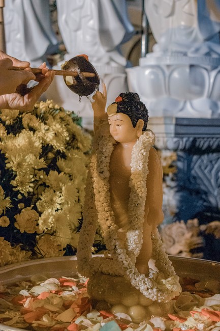 2nd day of the Retreat Back to a Peaceful Place - Candle Lighting Night - at Hoa Phuc Pagoda