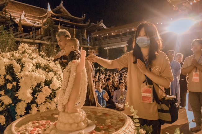 2nd day of the Retreat Back to a Peaceful Place - Candle Lighting Night - at Hoa Phuc Pagoda