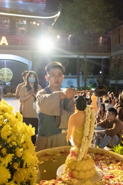 2nd day of the Retreat Back to a Peaceful Place - Candle Lighting Night - at Hoa Phuc Pagoda