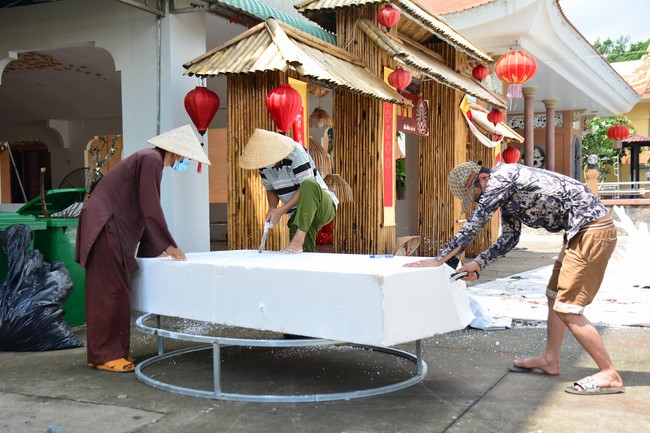 Preparing for the Vesak Great Ceremony of Buddha's Birthday 2022 (part 1)