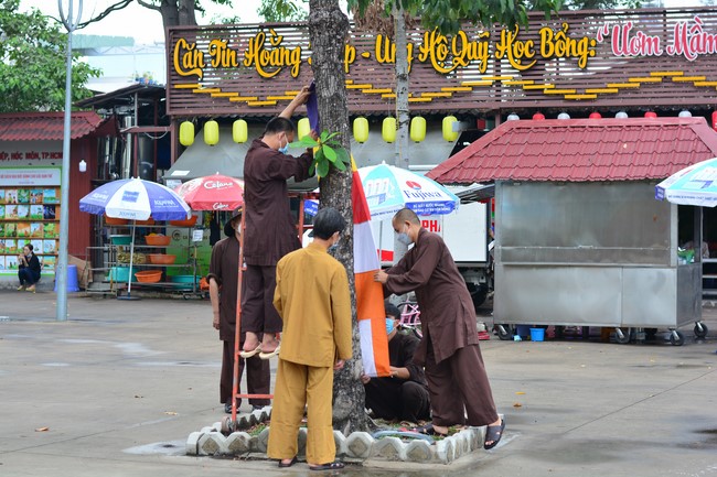 Preparing for the Vesak Great Ceremony of Buddha's Birthday 2022 (part 1)