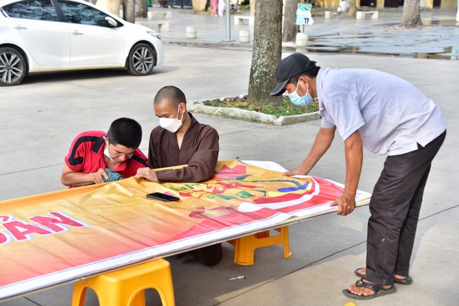 Preparing for the Vesak Great Ceremony of Buddha's Birthday 2022 (part 1)