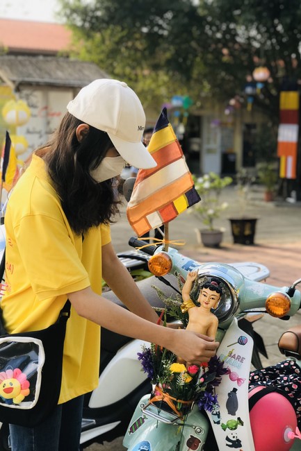 Charity trip on the occasion of Buddha's Birthday of Dong Cao pagoda