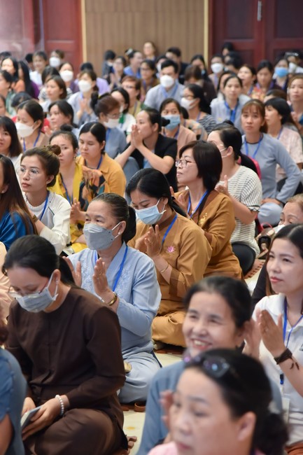 Khóa thiền “Có Mặt Cho Nhau” – Thầy Pháp Nhật