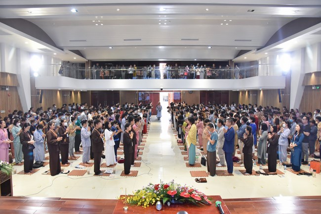 Khóa thiền “Có Mặt Cho Nhau” – Thầy Pháp Nhật