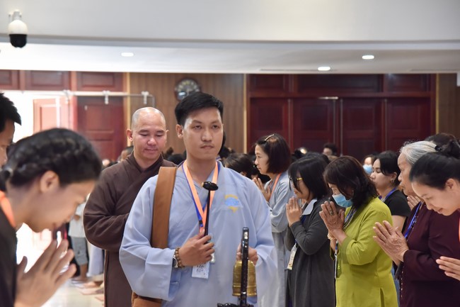 Khóa thiền “Có Mặt Cho Nhau” – Thầy Pháp Nhật