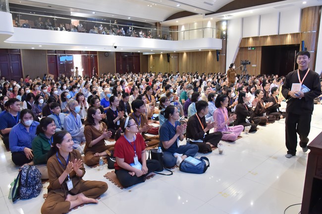 Khóa thiền “Có Mặt Cho Nhau” – Thầy Pháp Nhật