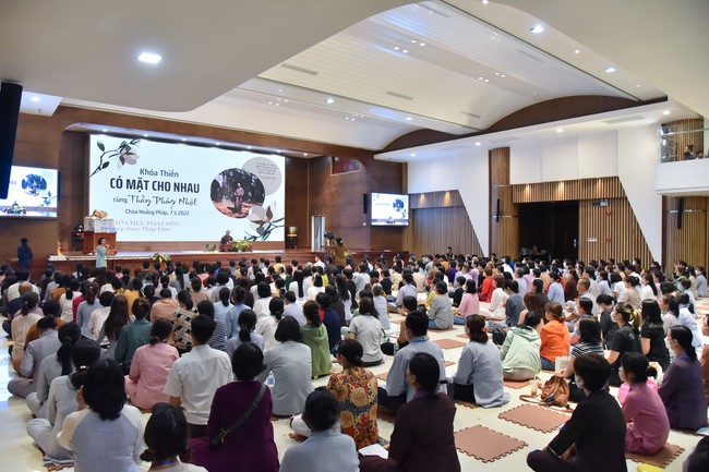 Khóa thiền “Có Mặt Cho Nhau” – Thầy Pháp Nhật