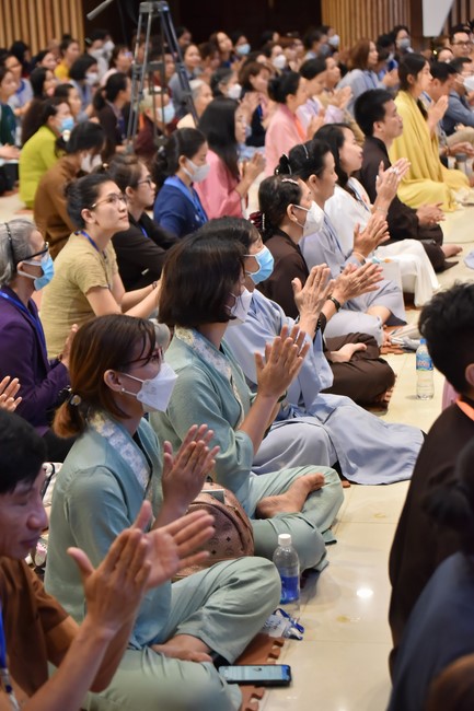 Khóa thiền “Có Mặt Cho Nhau” – Thầy Pháp Nhật