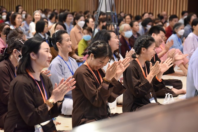 Khóa thiền “Có Mặt Cho Nhau” – Thầy Pháp Nhật