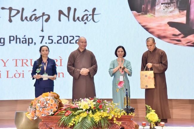 Khóa thiền “Có Mặt Cho Nhau” – Thầy Pháp Nhật