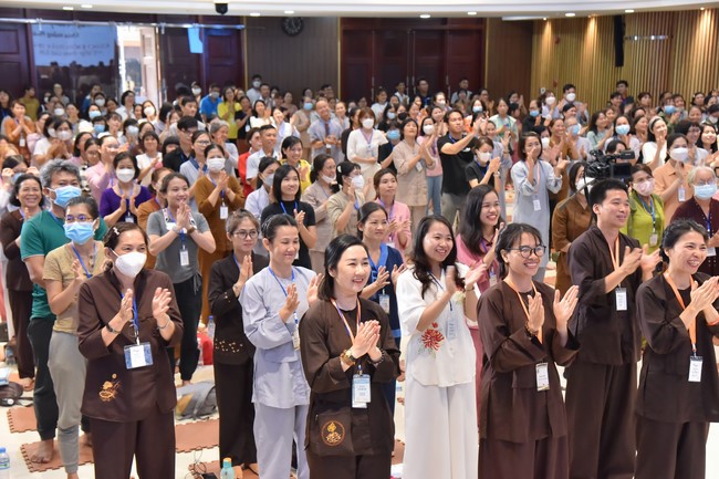 Khóa thiền “Có Mặt Cho Nhau” – Thầy Pháp Nhật