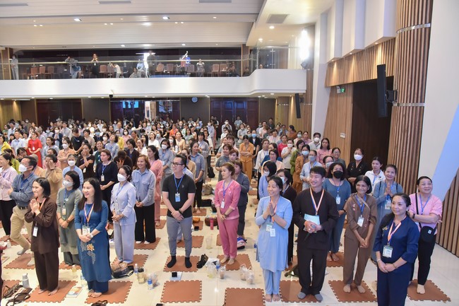 Khóa thiền “Có Mặt Cho Nhau” – Thầy Pháp Nhật