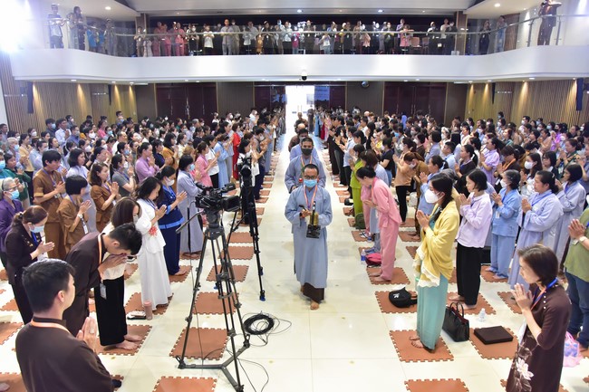 Khóa thiền “Có Mặt Cho Nhau” – Thầy Pháp Nhật