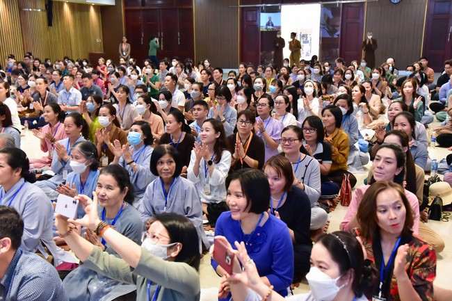 Khóa thiền “Có Mặt Cho Nhau” – Thầy Pháp Nhật