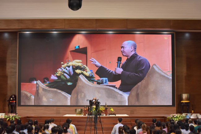 Khóa thiền “Có Mặt Cho Nhau” – Thầy Pháp Nhật