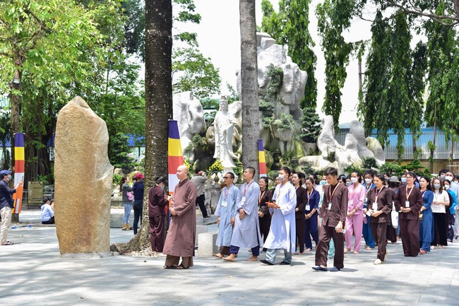 Khóa thiền “Có Mặt Cho Nhau” – Thầy Pháp Nhật