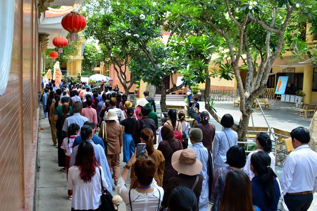 Khóa thiền “Có Mặt Cho Nhau” – Thầy Pháp Nhật