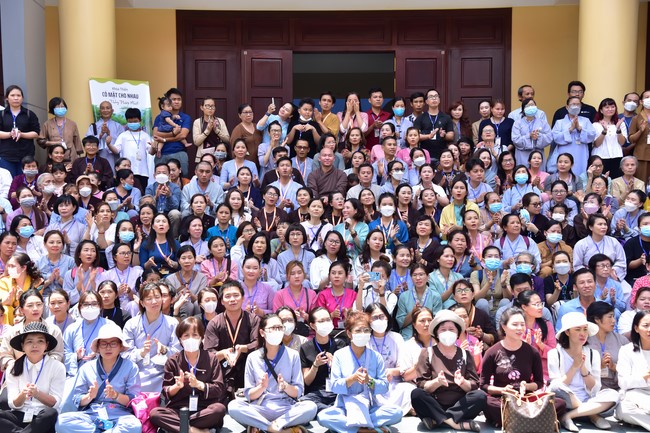 Khóa thiền “Có Mặt Cho Nhau” – Thầy Pháp Nhật