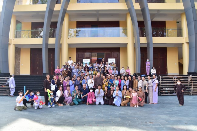 Khóa thiền “Có Mặt Cho Nhau” – Thầy Pháp Nhật