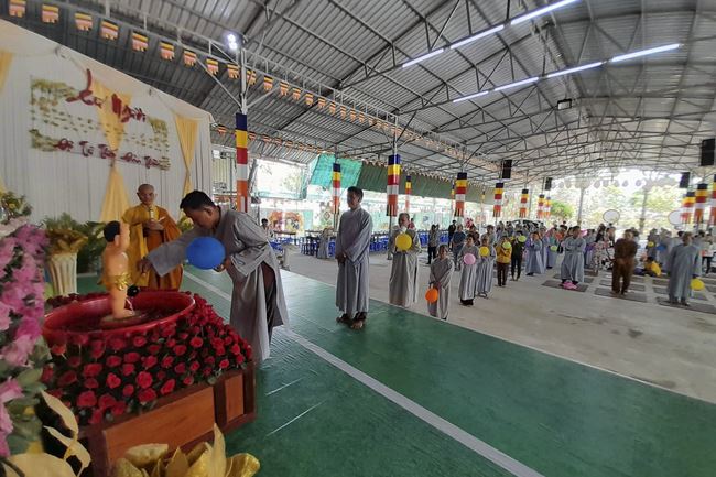 The Buddha's Great Birthday Ceremony at  Cambodia Hoang Phap Pagoda