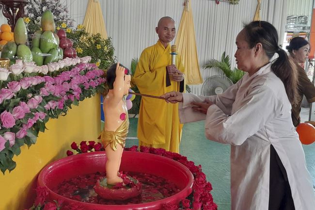 The Buddha's Great Birthday Ceremony at  Cambodia Hoang Phap Pagoda