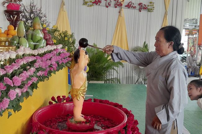The Buddha's Great Birthday Ceremony at  Cambodia Hoang Phap Pagoda